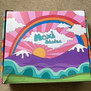 New in Box Moxi Roller Rainbow skates. Size 8.  I wear a 9-9.5 and these fit
